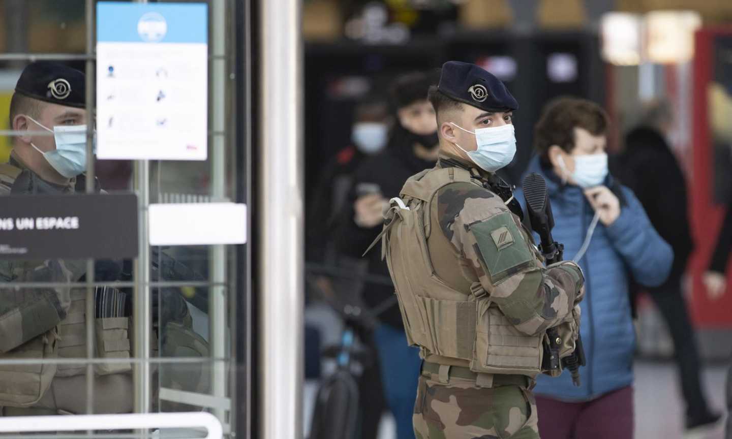 Francia sotto choc: 6 accoltellati a Parigi alla stagione Gare du Nord 