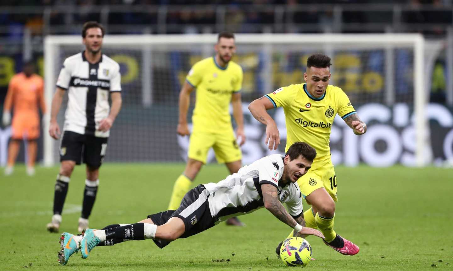 Inter-Parma, rivivi la moviola: proteste gialloblù sul gol di Lautaro 