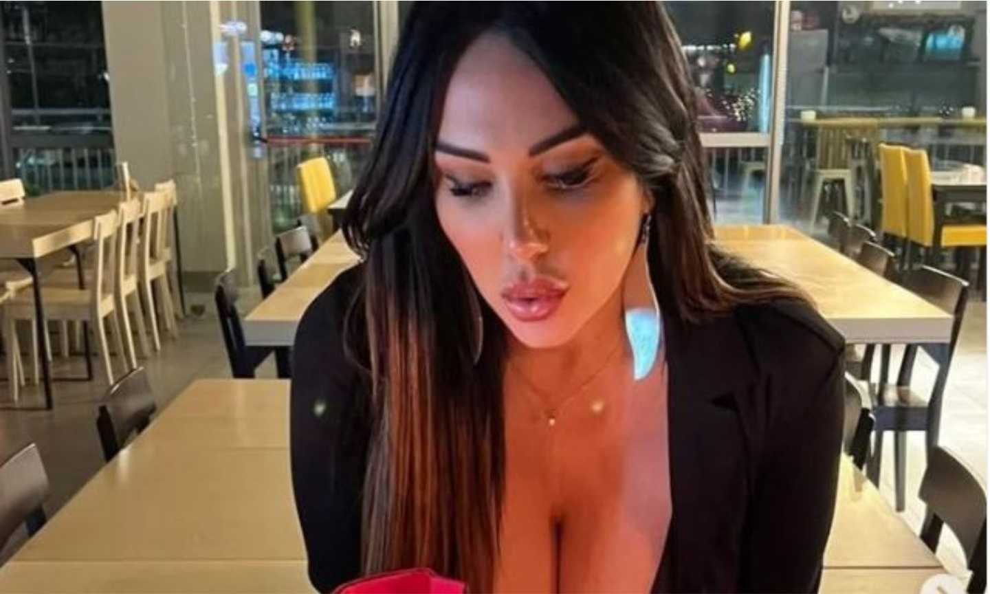 Napoli, Marika Fruscio e l'outfit già pronto per lo scudetto FOTO