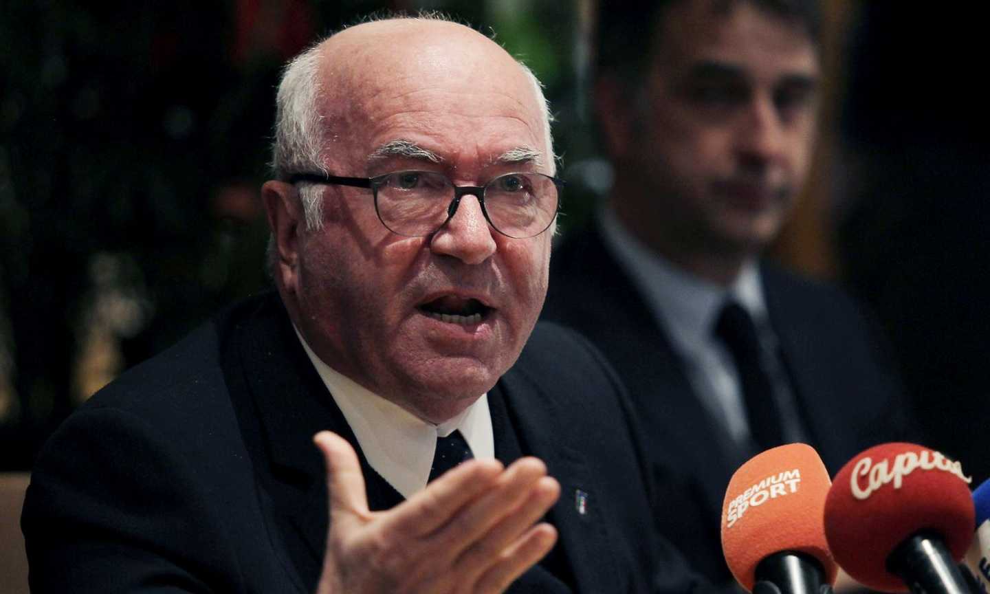 Chi era Tavecchio, l'ex dirigente di banca che a 33 anni era già sindaco