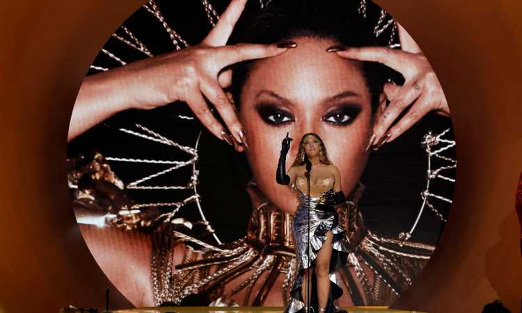 Maneskin, che delusione: la regina dei Grammy è Beyoncé FOTO
