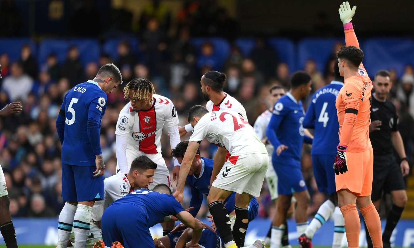 Chelsea, paura per Azpilicueta: rimedia un trauma cranico, ossigeno in campo. Le condizioni