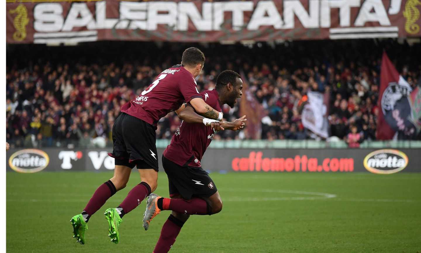 La Salernitana è tornata: 3-0 al Monza, primo successo per Paulo Sousa