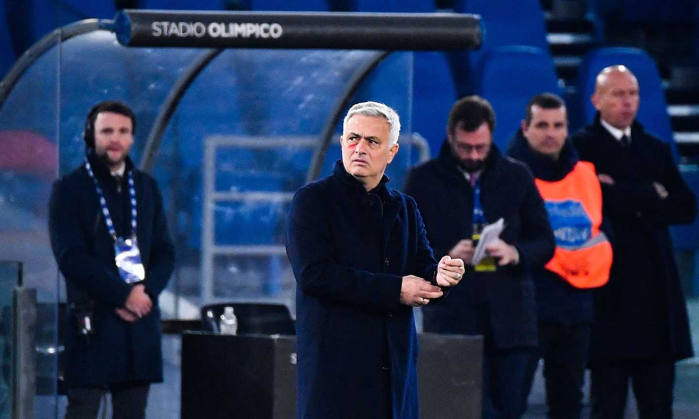 L'affondo di Mourinho: 'A fine stagione parlerò io, ho tante cose da dire'. E che stoccata ai tifosi...