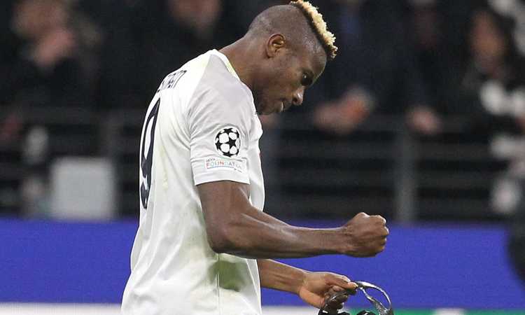 Napoli perfetto: batte l'Eintracht, ma avrebbe vinto anche a Manchester o Madrid