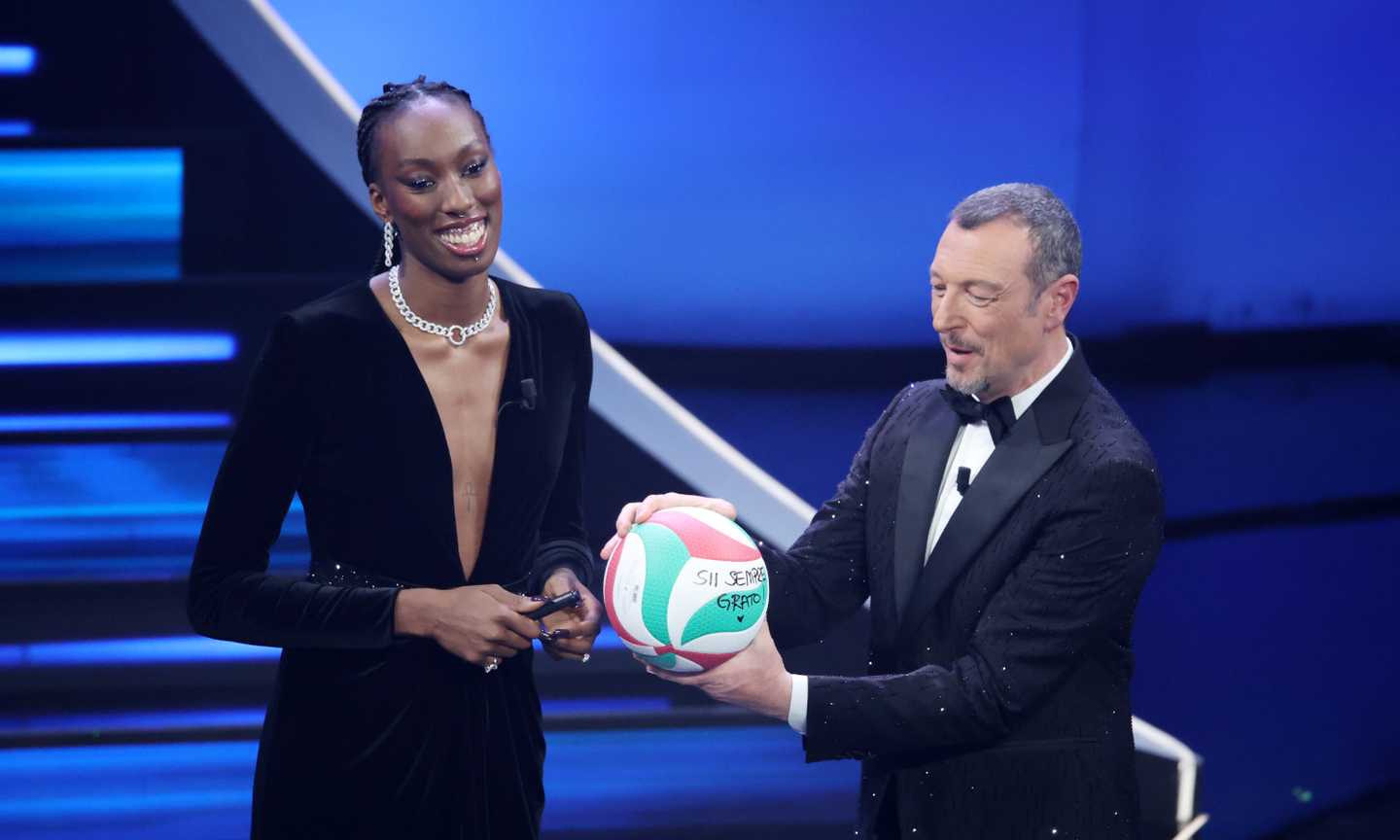 Sanremo, Paola Egonu: 'Amo l'Italia, la maglia azzurra è la più bella del mondo'. E sul razzismo...