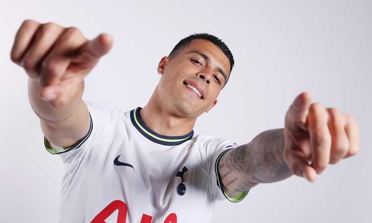 Milan, il mercato ha sistemato la fascia destra di Conte: che duello con Theo Hernandez!