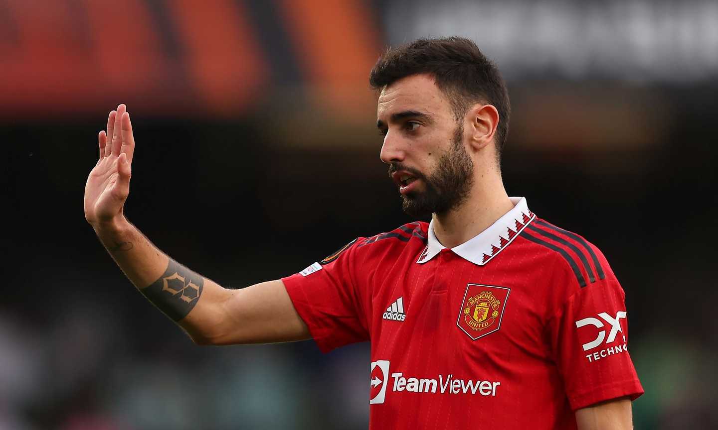 United, Bruno Fernandes e una sorpresa clamorosa ad un fan: gli scriveva da 300 giorni