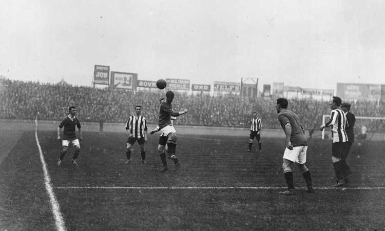 Festa del papà, la storia di Morley: il padre del calcio moderno che cambiò il mondo