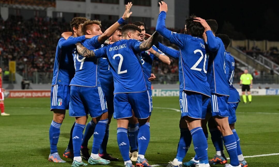 L'Italia vince ma non convince. A Malta finisce 2-0.
