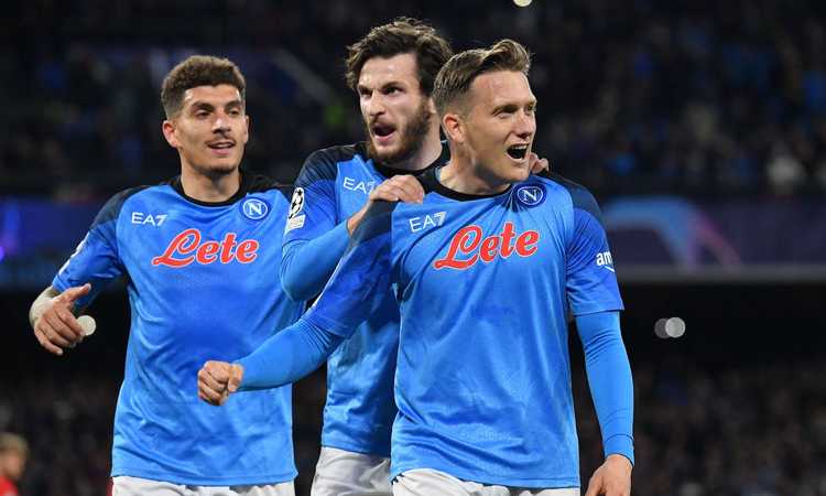 Napoli, una notte tra sogno e paura: gli scontri non fermano la storia, ma la guerriglia continua