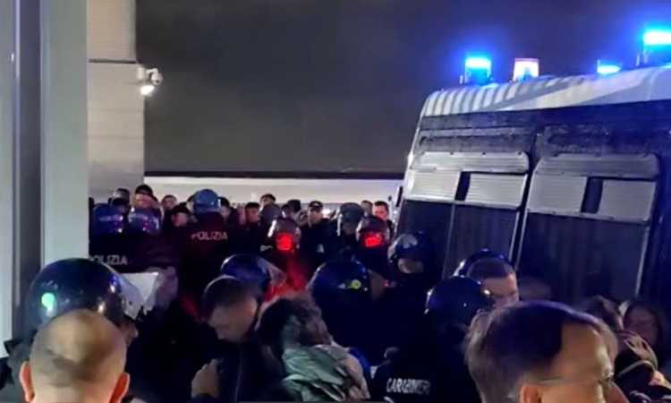 Scontri a Napoli, l'Eintracht accusa: 'Attacco partito da loro, in città caos e improvvisazione'