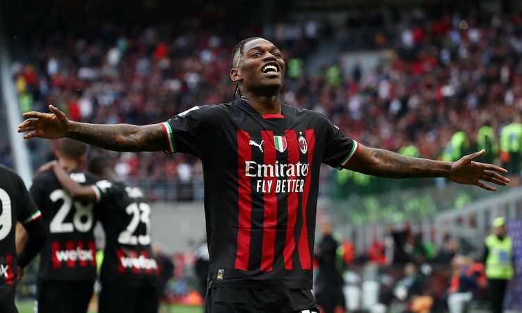 Leao Day, le firme e i dettagli del rinnovo con il Milan: 'Abbiamo ancora tanto da fare'