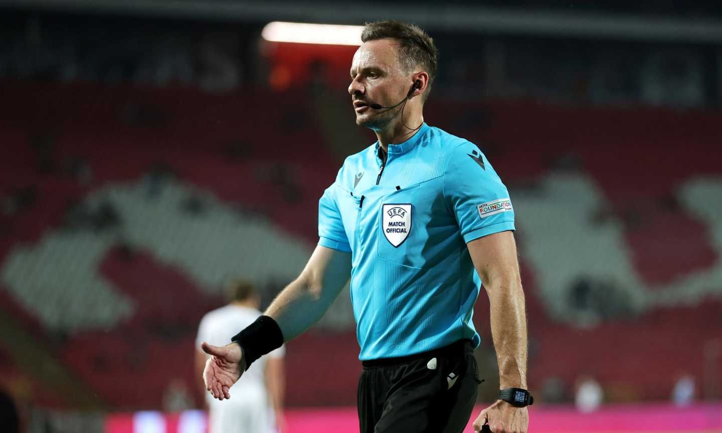 Dalla Polonia alla Grecia per dirigere un match: arrivano ubriachi e l'arbitraggio salta