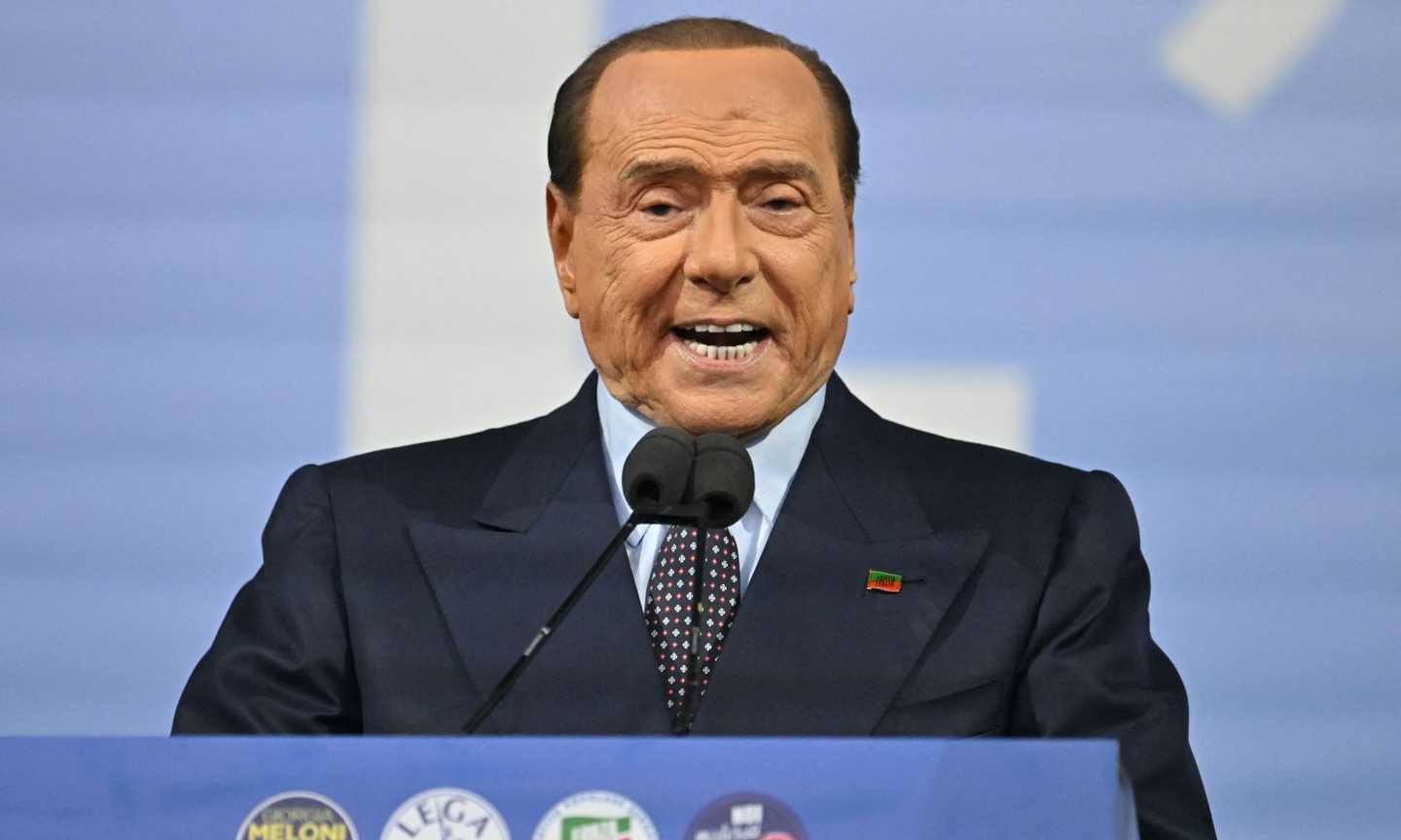 Berlusconi ha la leucemia, iniziata la chemio. Tajani: 'Condizioni stabili, passata una notte tranquilla'