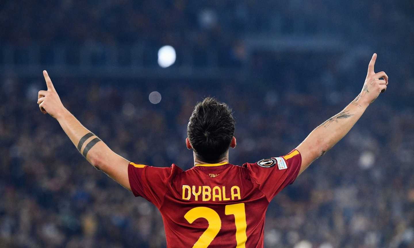 Roma, una big spagnola vuole Dybala