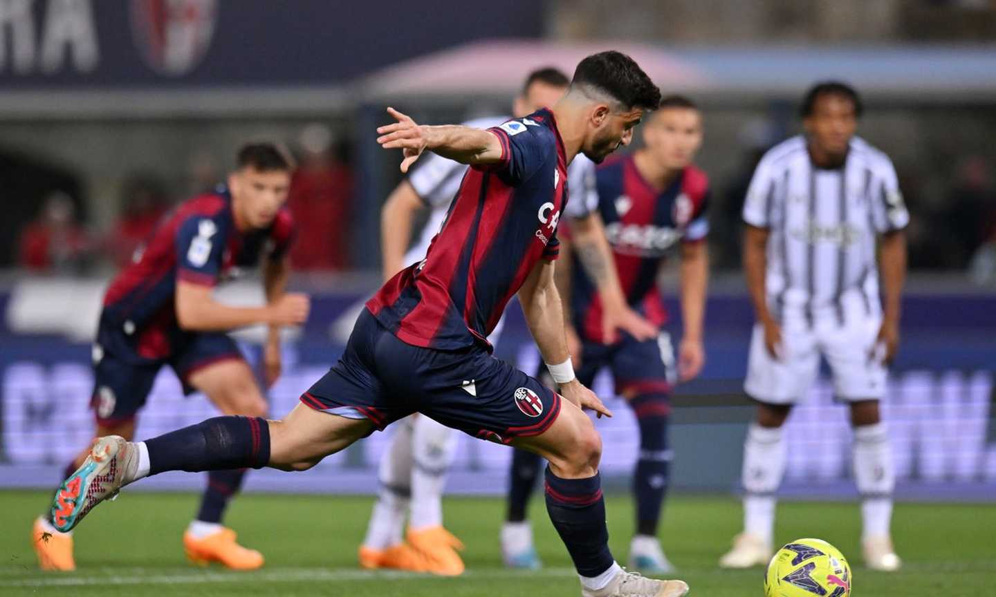 Bologna-Juve, il Var non va: perché il rigore di Orsolini è stato assegnato e da chi