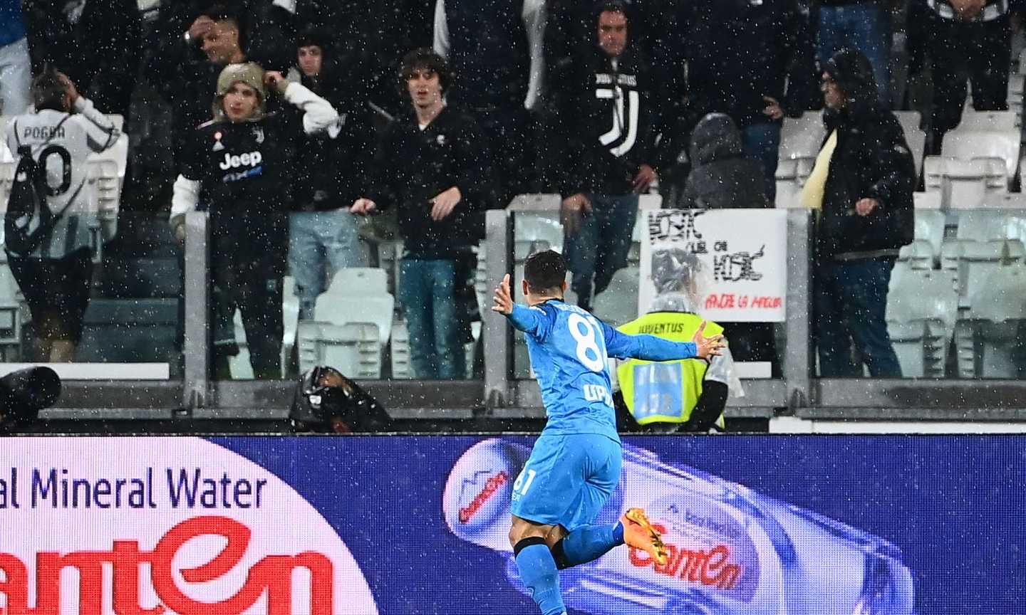 Napoli, Raspadori: 'Ho lavorato molto per uscire da un momento difficile. Scudetto? Testa alla Salernitana'