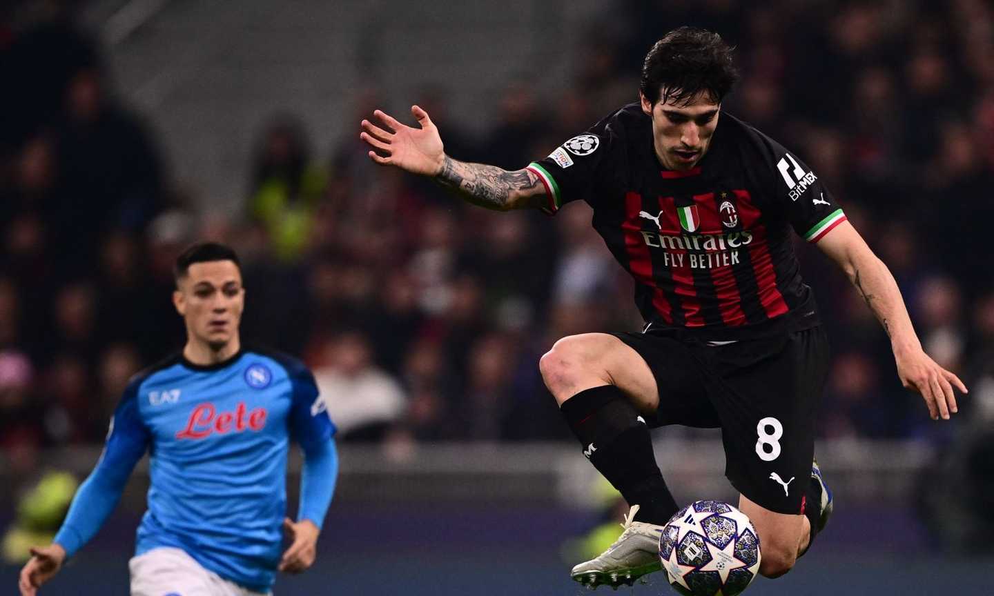 Diffidati Napoli-Milan: 8 a rischio squalifica per la semifinale d'andata