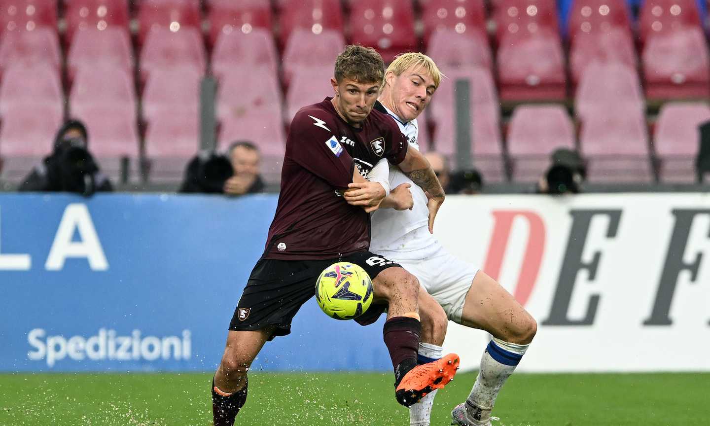 Salernitana, ko nel riscaldamento: out Lovato, Bronn dal 1'