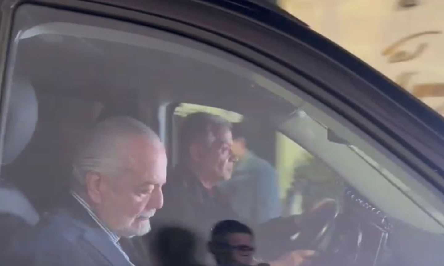 De Laurentiis 'dribbla' i giornalisti sul Bari e Rudi Garcia al Napoli VIDEO