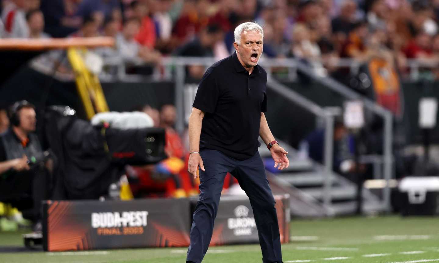 Roma, Mourinho alla squadra: 'Vi ha visto tutta l'Europa'