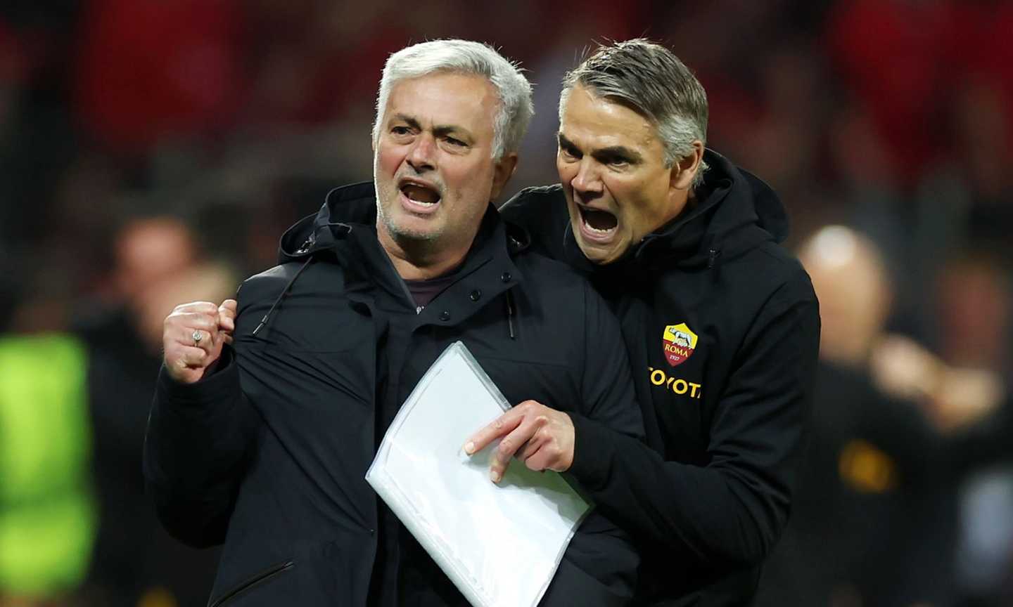 Roma eroica e oltre ogni limite, anche se il calcio di Mourinho è solo resistenza. Chi in campo col Siviglia?