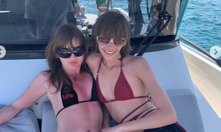Victoria dei Maneskin e la fidanzata Luna Passos scatenate a Ibiza, CHE FOTO! Victoria dei Maneskin e la fidanzata Luna Passos scatenate a Ibiza, CHE FOTO!