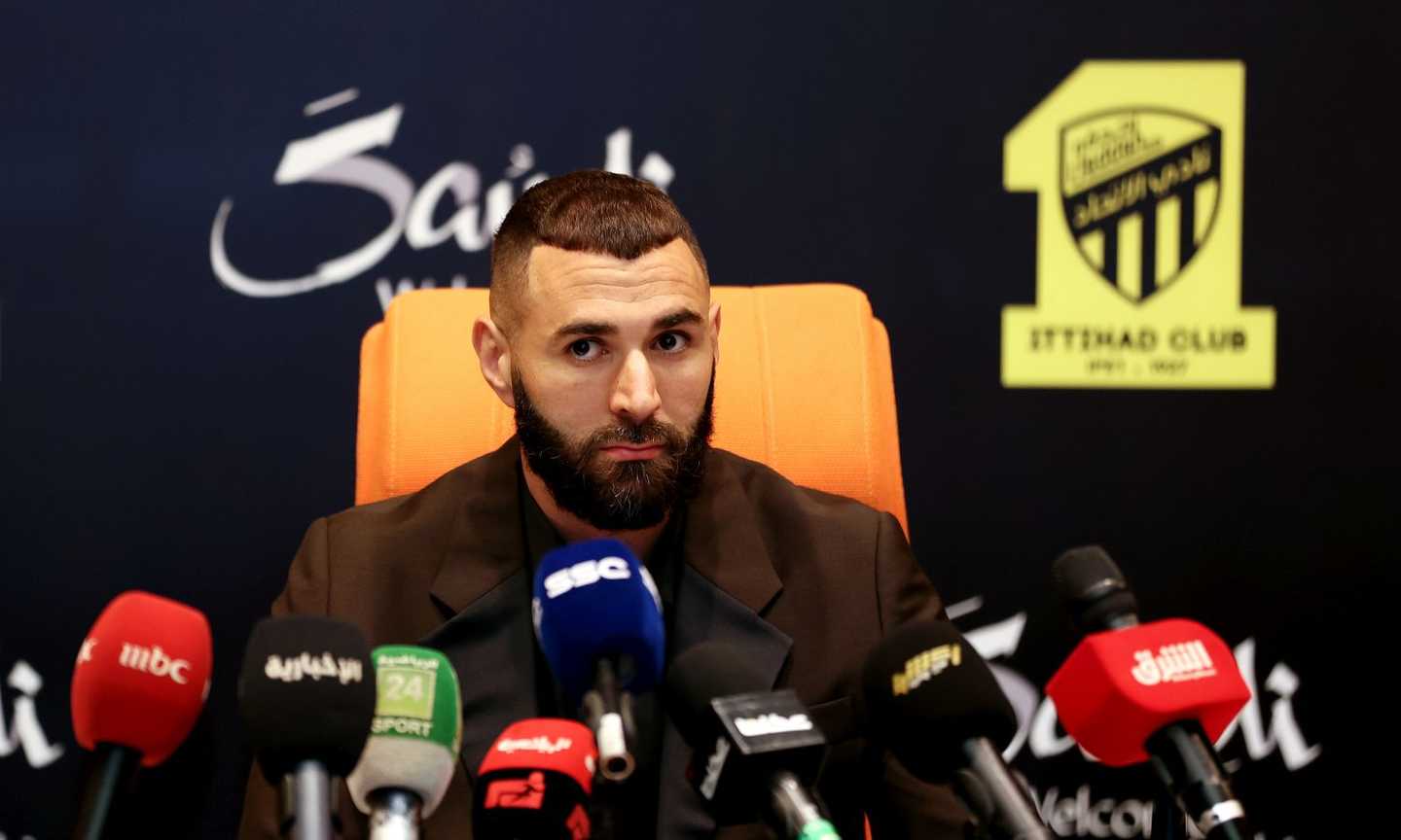 Benzema, presentazione hollywoodiana all'Al-Ittihad: allo stadio con 60mila persone VIDEO