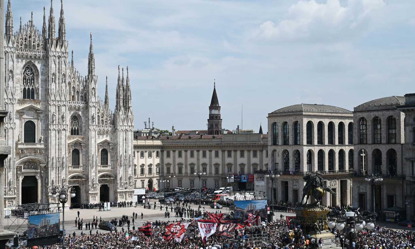 Funerali Berlusconi: da Maldini a Elkann, gli assenti illustri