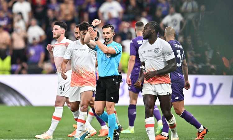 Fiorentina-West Ham, rivivi la MOVIOLA: mani Biraghi, rigore con il Var. Annullato un gol a Jovic