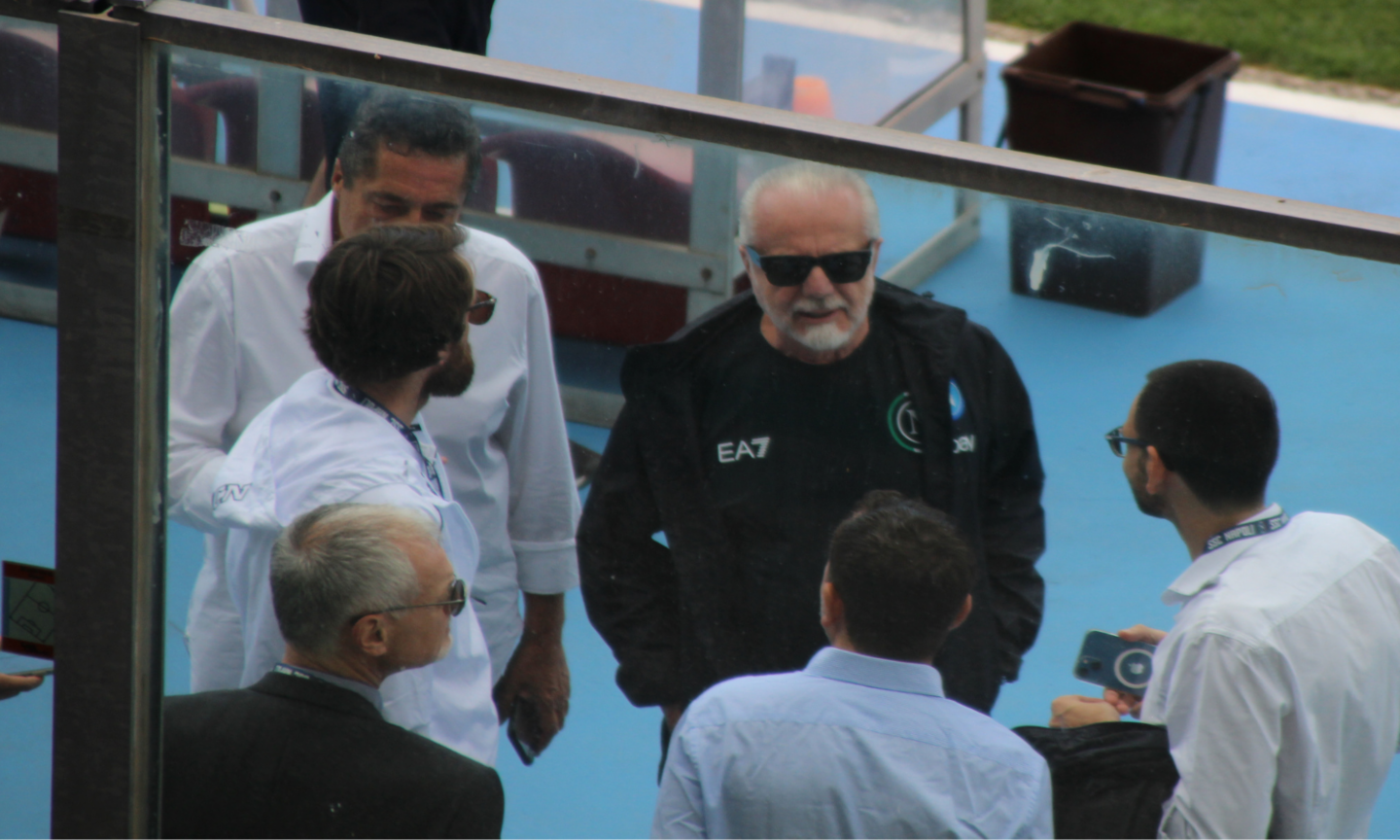 Napoli, UFFICIALE: infortunio al ginocchio ed intervento per... De Laurentiis