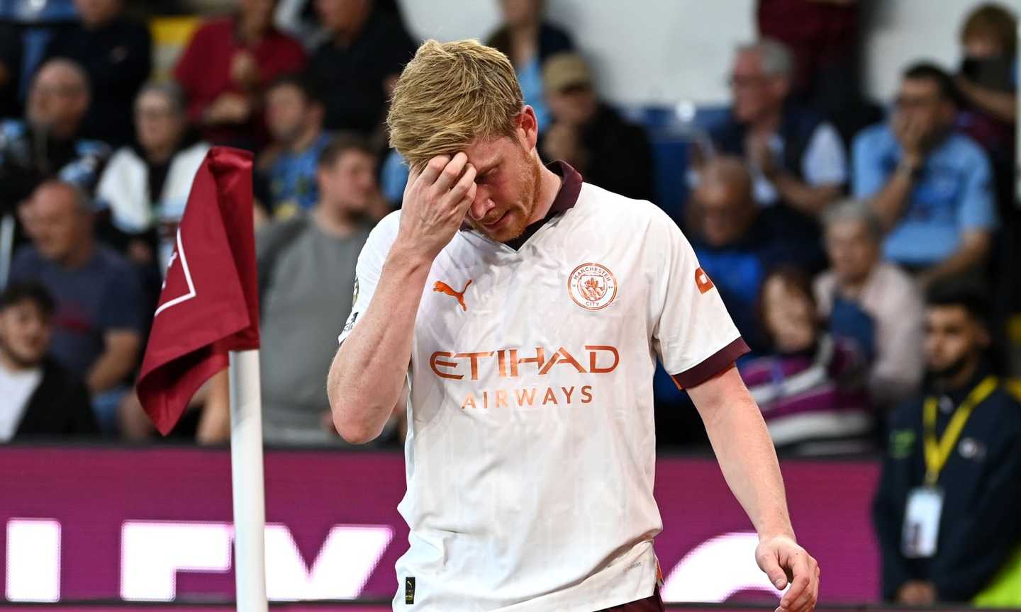 Manchester City, choc de Bruyne: 'Fuori diversi mesi'. Nuovo assalto per Paquetà, ci guadagna pure il Milan