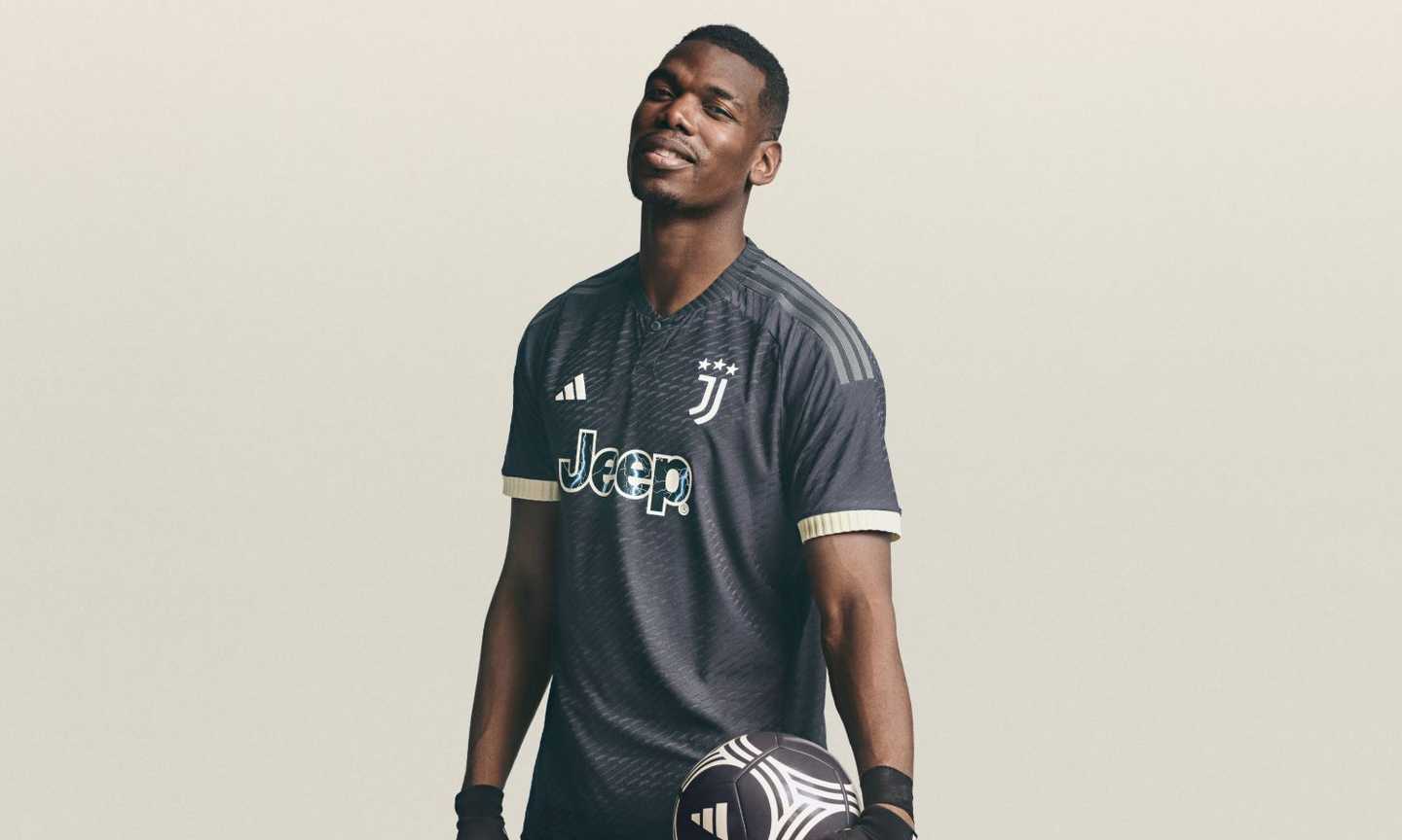 Juve, UFFICIALE la terza maglia 2023/24: è color antracite, Pogba il testimonial FOTO e VIDEO