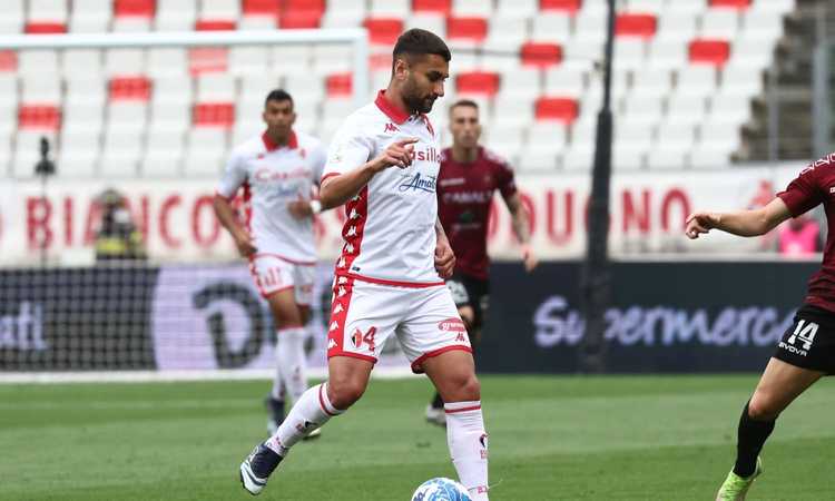 Intense Serie B Match Between Bari and Palermo Ends in 0-0 Draw with Controversial Offside Call and Missed Penalty