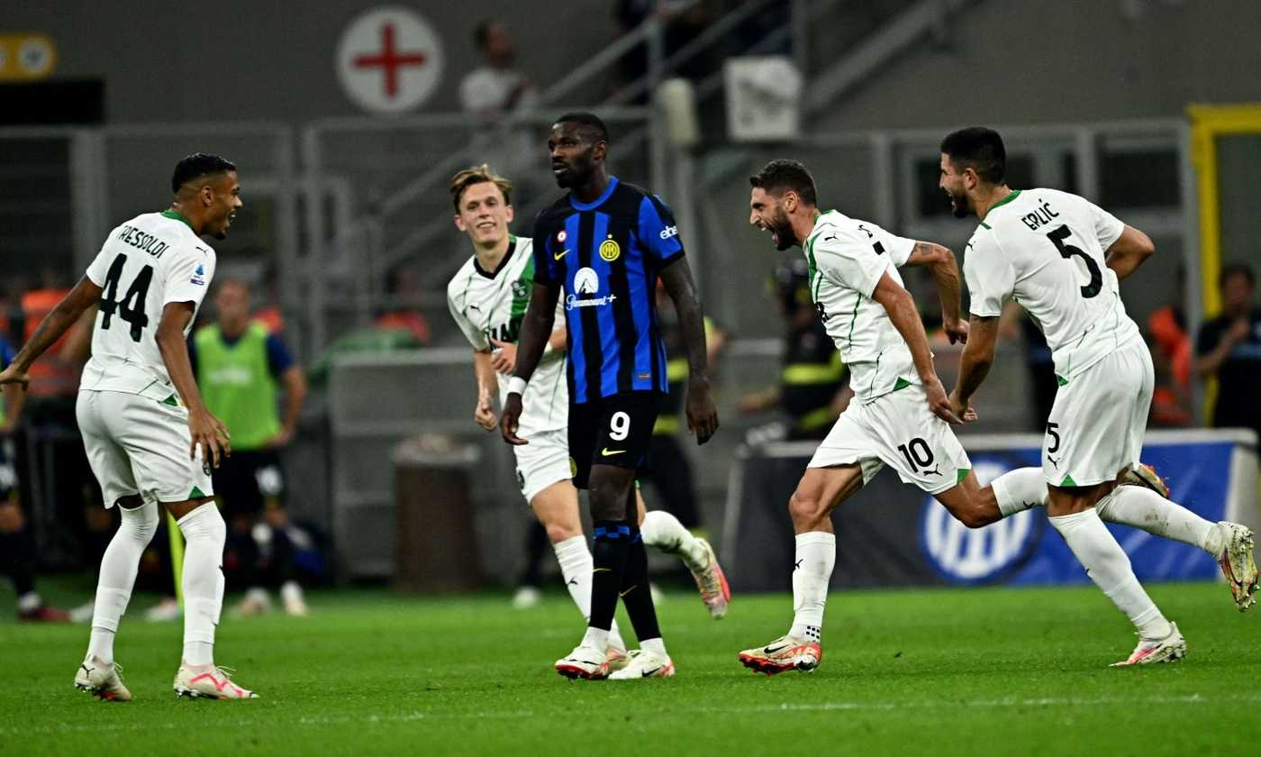 Il Sassuolo ferma la corsa dell'Inter: 1-2 a San Siro. Prima sconfitta per  Inzaghi, agganciato dal Milan in vetta, Serie A