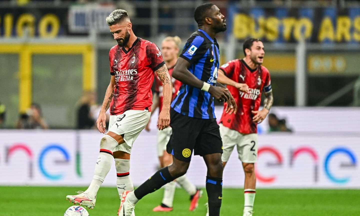 Olimpiadi 2026, San Siro 'requisito' per tre settimane: Inter e Milan possono trasferirsi a Reggio Emilia