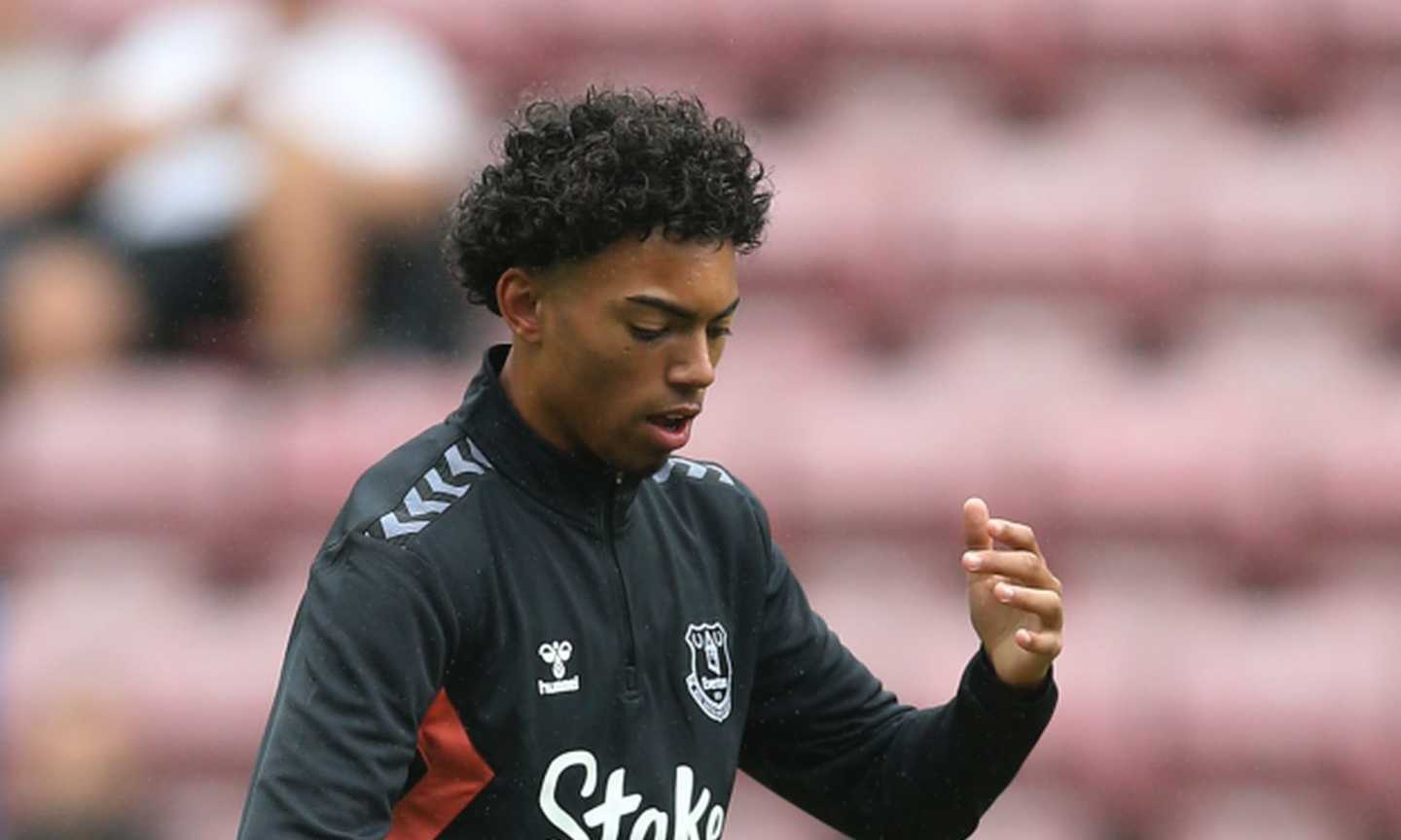 Everton, Demarai Gray vicino all'Al-Ettifaq di Gerrard: volano stracci con il tecnico Dyche