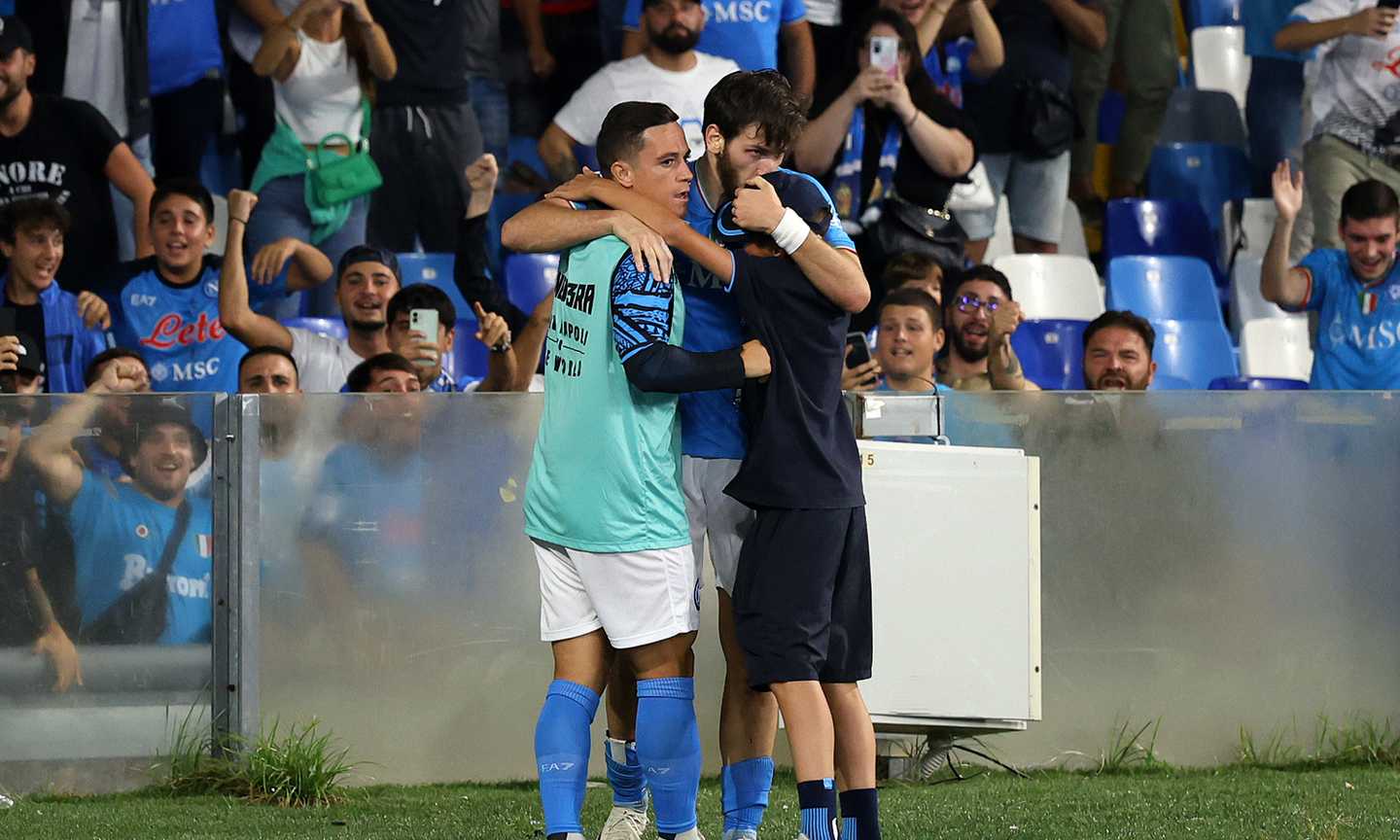 Kvaratskhelia: 'Sogno il Pallone d'oro, noi georgiani come i brasiliani! Il Napoli non teme il Real Madrid'