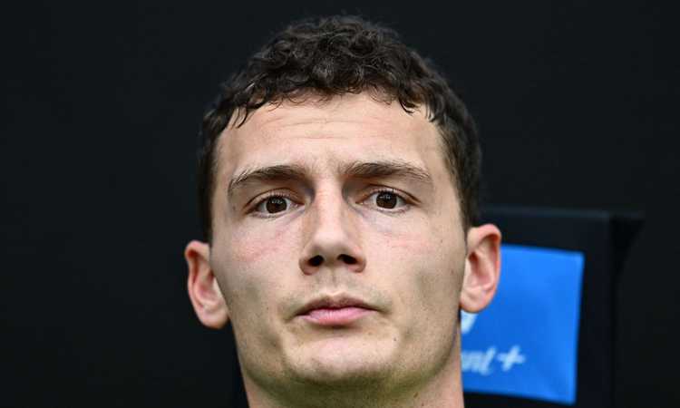 Pavard: 'Lautaro il nostro leader, spero rinnovi. Voglio la seconda stella sulla maglia dell'Inter. Qui per vincere tutto' Pavard: 'Lautaro il nostro leader, spero rinnovi. Voglio la seconda stella sulla maglia dell'Inter. Qui per vincere tutto'