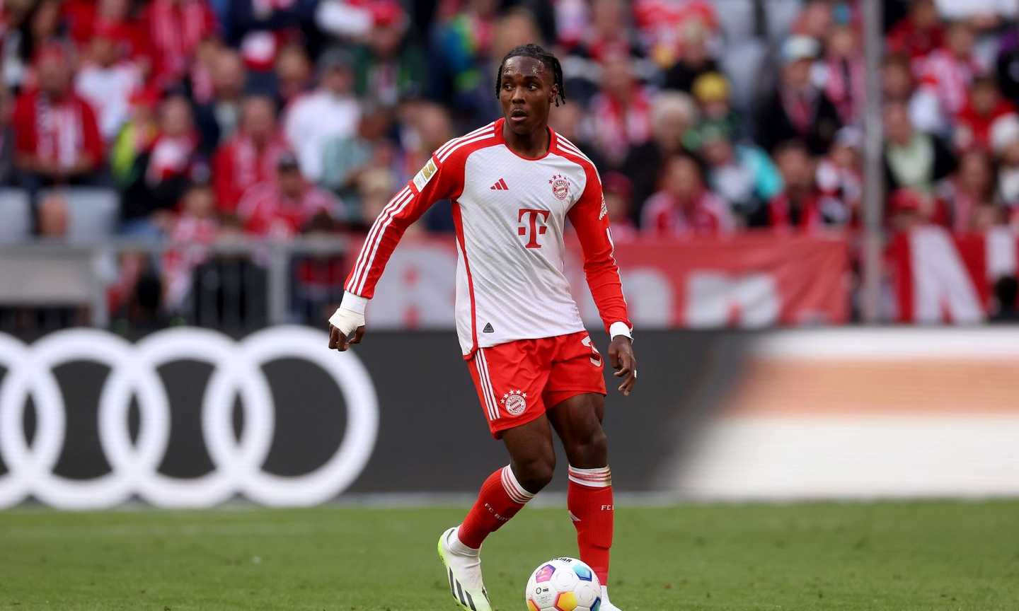 Mathys Tel (Bayern Monaco, Francia, 19) Image gallery