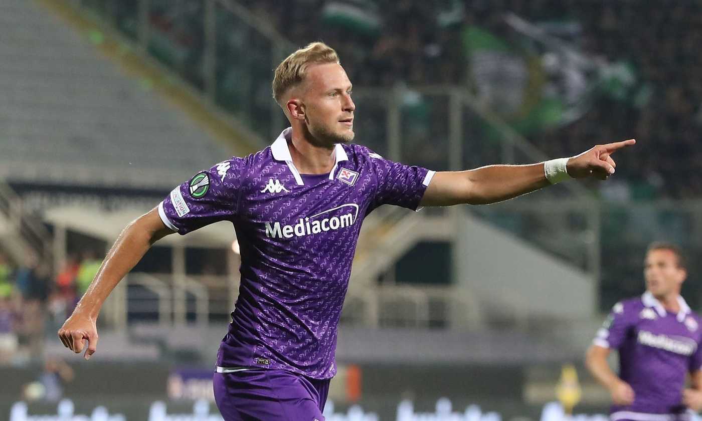 A Fiorentina reagiu e empatou com o Ferencváros, mas se