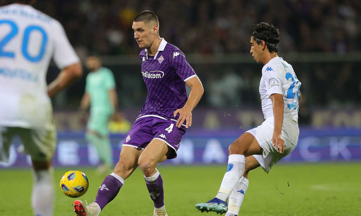 Fiorentina, l'errore con la Lazio costa caro a Milenkovic. Rischio panchina con la Juve per il serbo