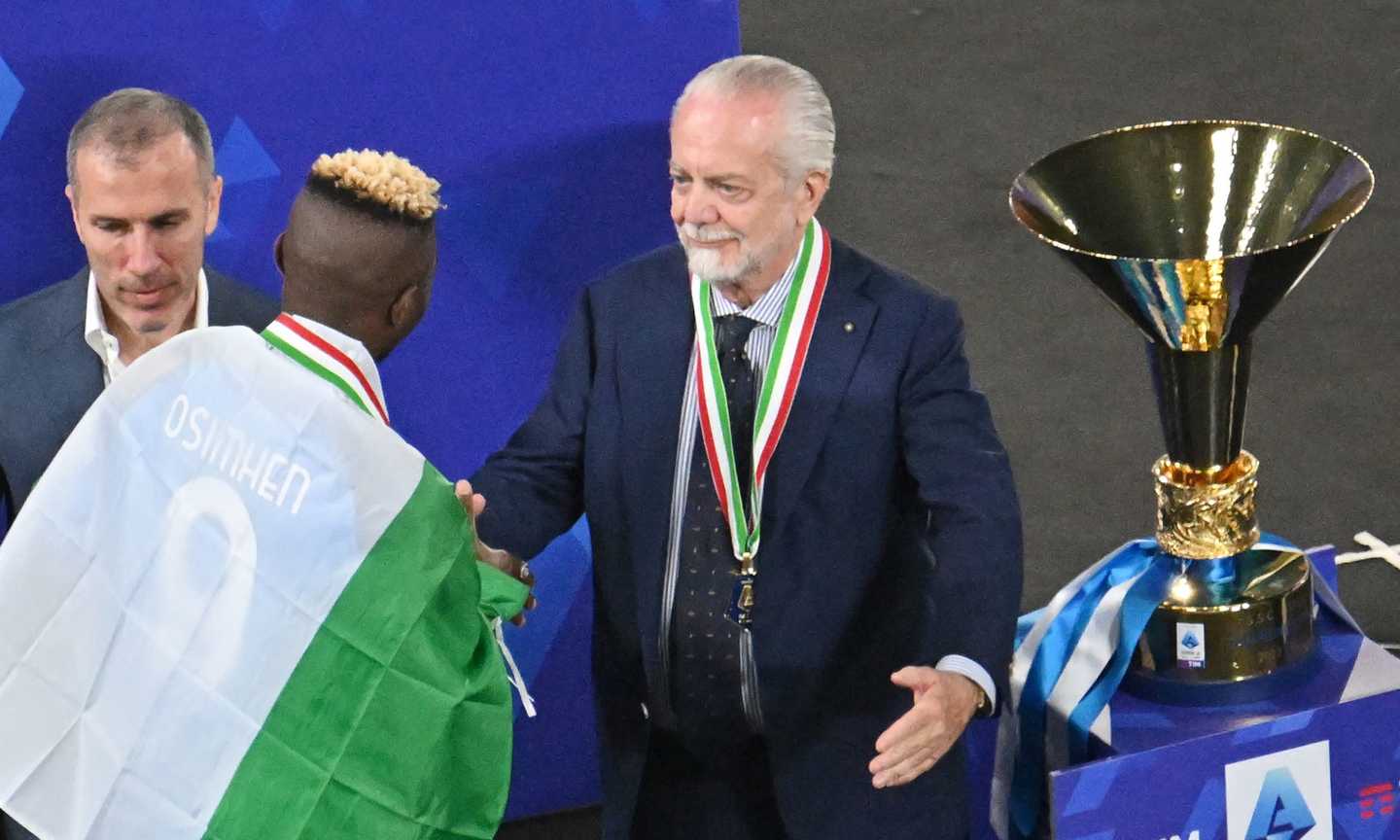 Napoli, De Laurentiis tra 'bugie' e frecciatine sul rinnovo di Osimhen: il punto