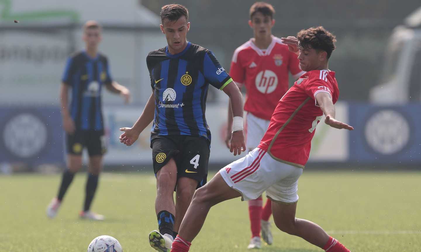 Rafael Luis è la nuova pepita del Benfica. Centrocampista alla Rodri, ha brillato sotto gli occhi del Milan