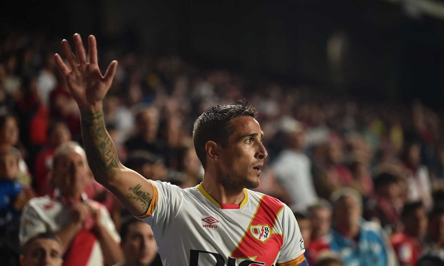 Rayo Vallecano, Trejo rinuncia alla fascia di capitano per protesta contro la società