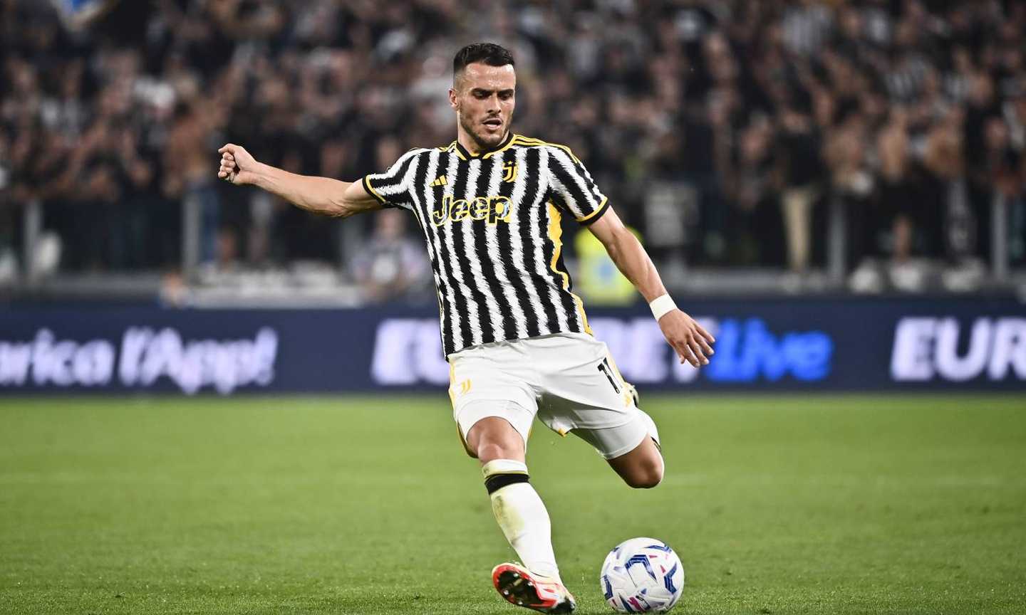 Juve, Kostic è rinato: meglio di lui solo Leao e Kvara. Per il gol aspetta l'Inter 