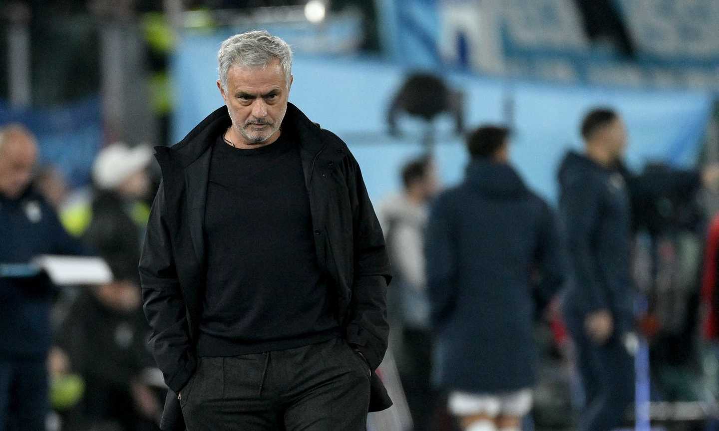 Romamania: pareggino inutile e querelle Mou-Pedro, fotografie di un triste derby