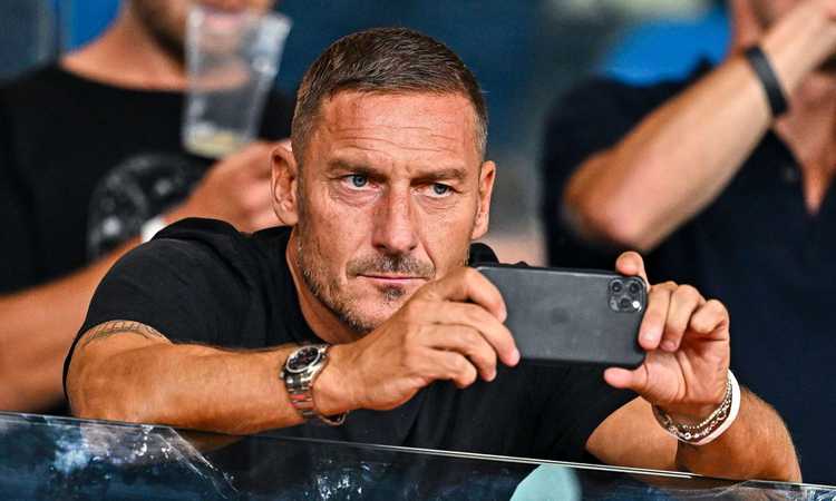 Totti: 'Vorrei Riabbracciare Spalletti. Tornerei Alla Roma A Una ...