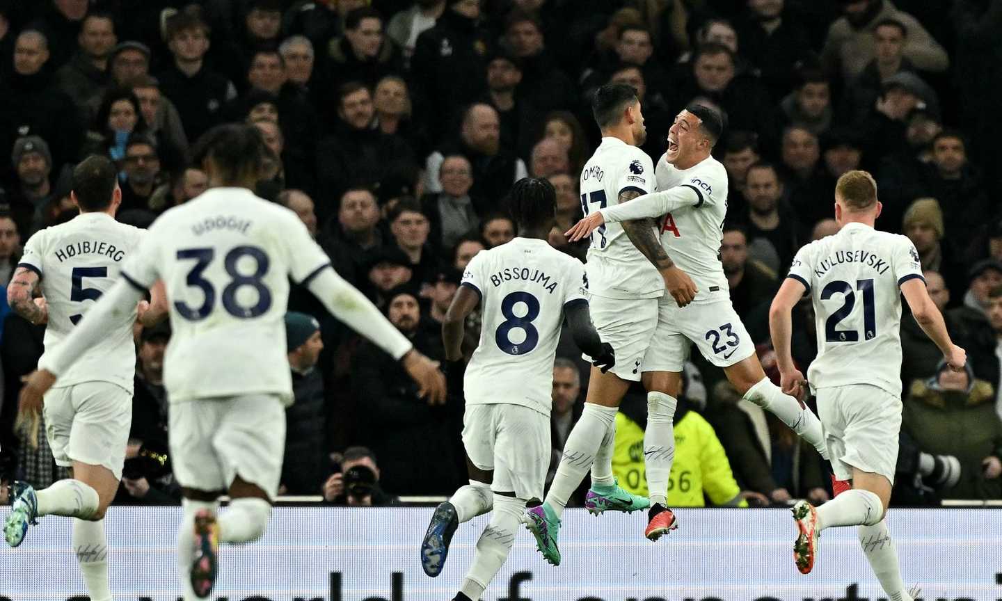 Premier League: tonfo Arsenal, Tottenham in scia per la Champions